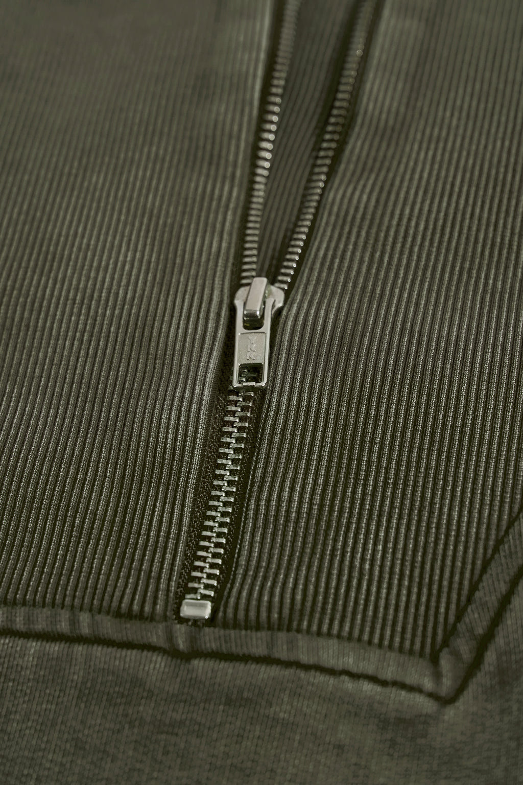 Acid Wash Cropped Sweatshirt in Light Green