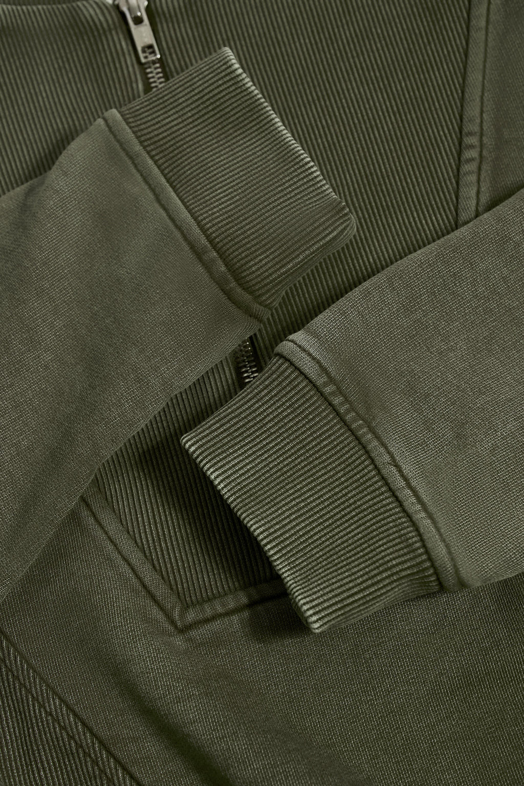 Acid Wash Cropped Sweatshirt in Light Green